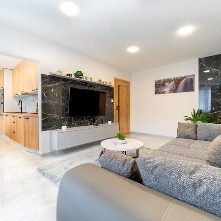 Apartman Discreet Kysucke Nove Mesto エクステリア 写真