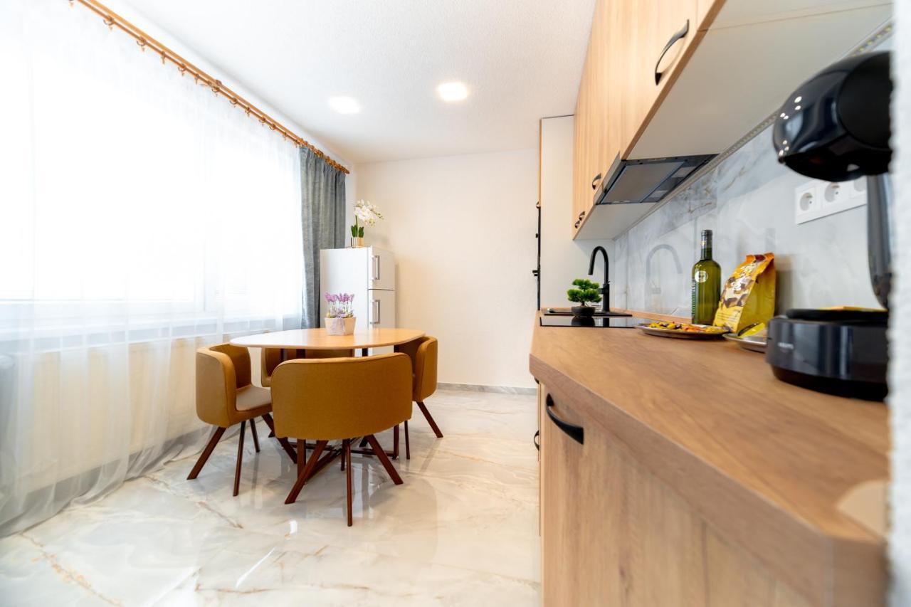 Apartman Discreet Kysucke Nove Mesto エクステリア 写真