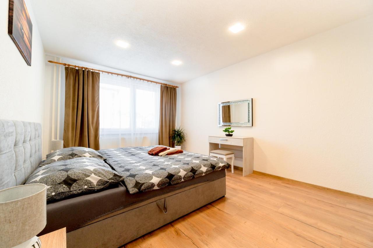 Apartman Discreet Kysucke Nove Mesto エクステリア 写真
