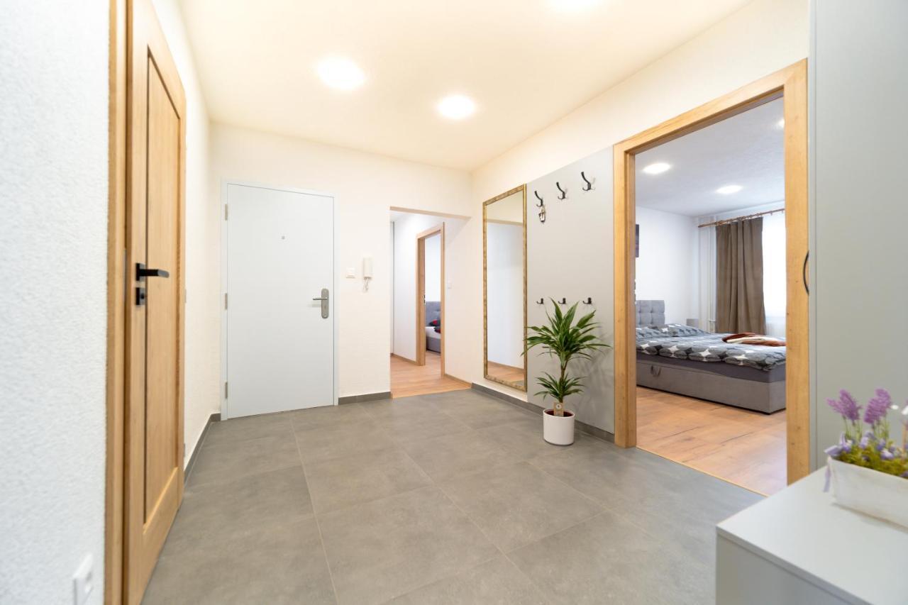 Apartman Discreet Kysucke Nove Mesto エクステリア 写真